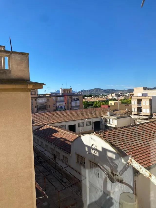 Piso totalmente exterior con vistas despejadas y mucho luz natural. — 29