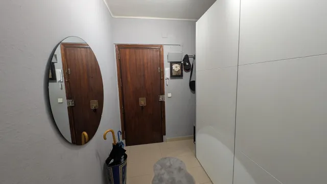 Espacioso piso con balcón y ascensor en Calle Manacor — 32