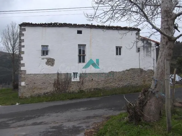 Se vende casa de campo en Ramales de la Victoria - foto 4