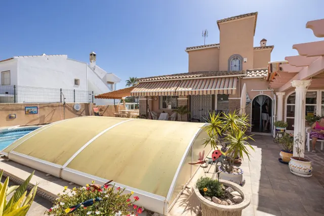 Villa 4 habitaciones 180m² en venta - Lomas de Cabo Roig — 30