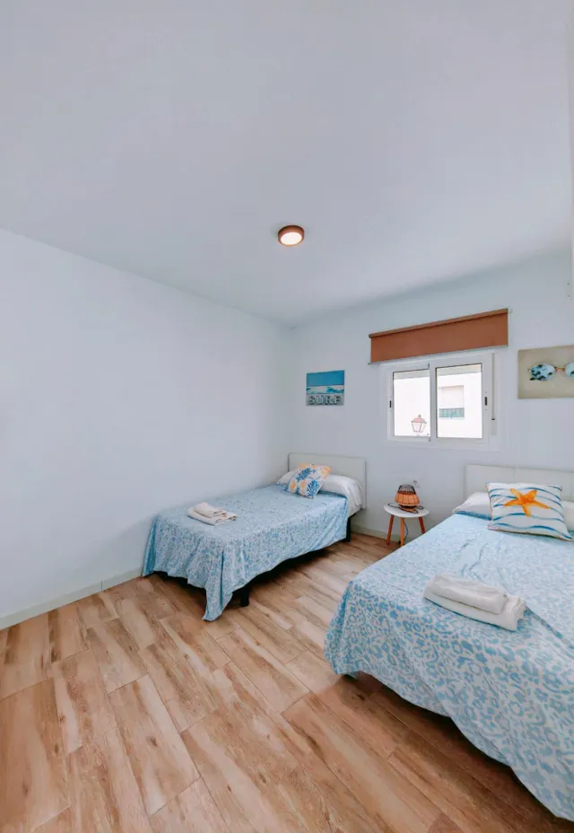 CASA REFORMADA CON LICENCIA TURÍSTICA A POCOS PASOS DE LA PLAYA EN CONIL — 17