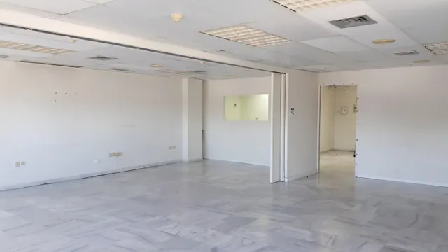 OFICINAS EN ALQUILER EN EDIFICIO HENARES EN SEVILLA ESTE — 3