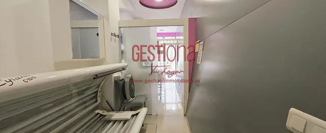 LOCAL COMERCIAL EN LA CALLE CISNEROS. SANTANDER — 20