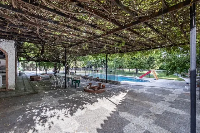 Espectacular Chalet en Ogijares - Ideal para Familias — 12