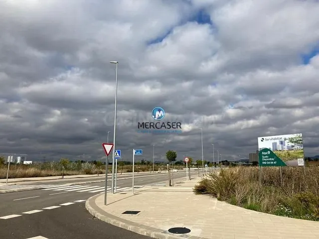 Terreno urbano para construir en venta para invertir en c. Vicente Garcia ron, 28, Guadalajara — 2