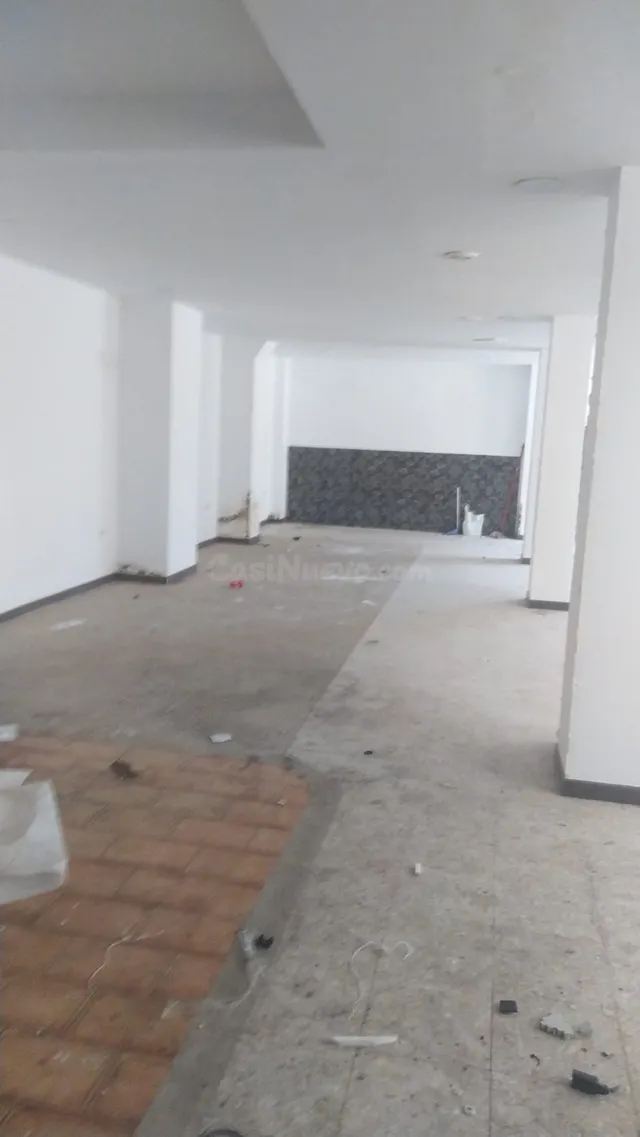 Se alquila gran local céntrico habilitado para cafetería - foto 2