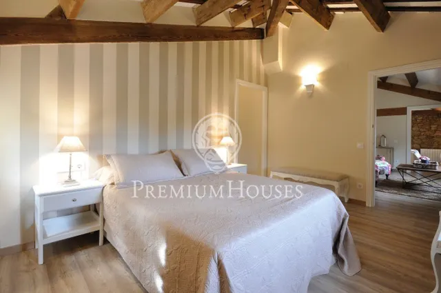 Casa señorial reformada en Llinars del Vallés — 35