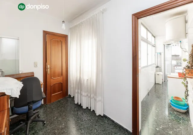 Amplío piso junto a Avda Constitución con cochera — 15
