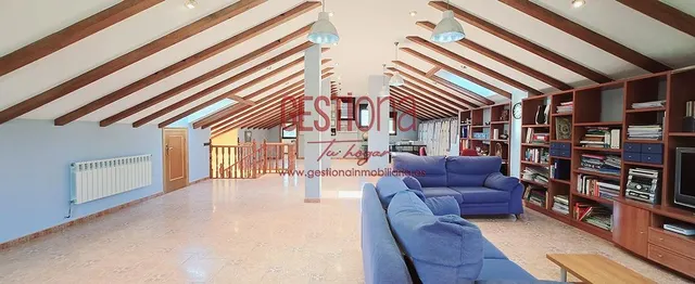 MAJESTUOSO CHALET INDEPENDIENTE EN OTERO. PONTEJOS. — 44