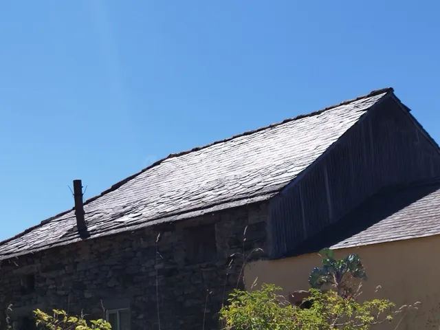 SE VENDE CASA DE PIEDRA PARA REFORMAR EN PEDRAFITA DO CEBREI - foto 4
