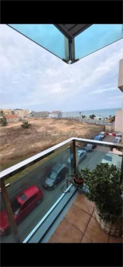 Gran apartamento en Torrevieja: 3 hab, 2 baños — 2