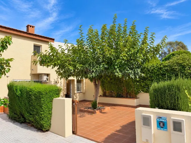 Casa en venta, en la urbanización Port Estrella - foto 3