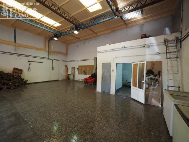 2 naves de 217 m2 de superficie en total con 26 metros de fa - foto 3