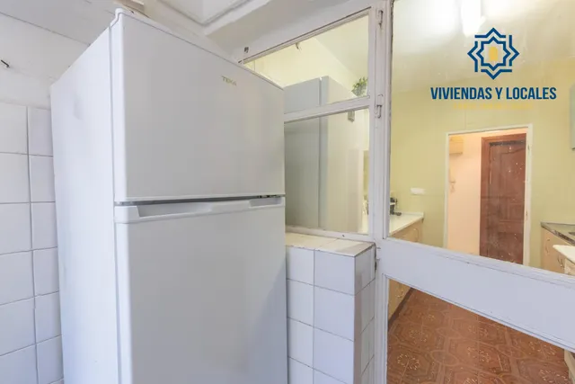 Piso ideal para inversión con alta rentabilidad junto a facultades de  Cartuja en Granada — 25