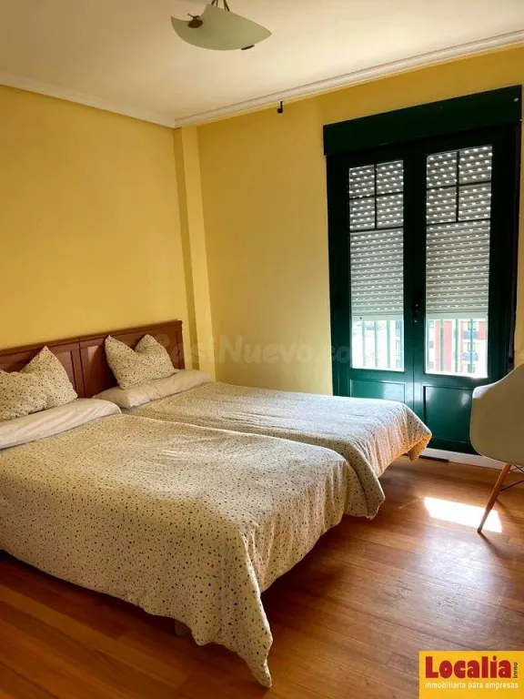 Piso con garaje y trastero en Sardinero, Santander — 9