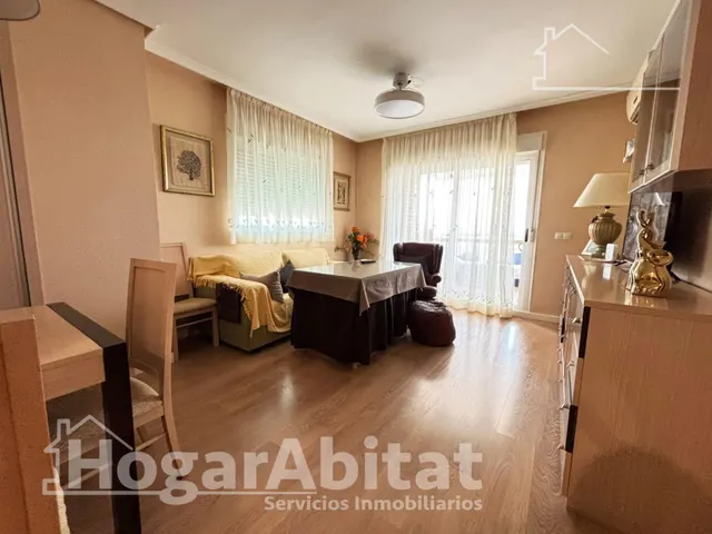 ¡OPORTUNIDAD! TRES DORMITORIOS CON ASCENSOR, GARAJE Y TERRAZ - foto 4