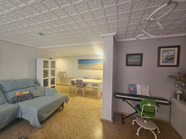 Piso 3 habitaciones, baño y aseo en Valencia — 11