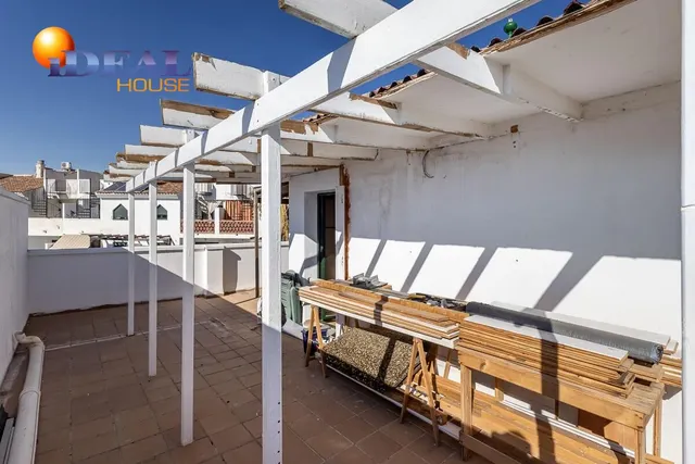 Adosado con espectacular terraza panorámica y piscina a 20 min de Granada — 26