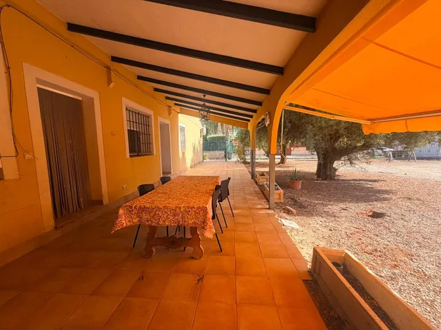 DOS CASAS EN UNA EN MATOLA SOLO EN ALQUILER — 43