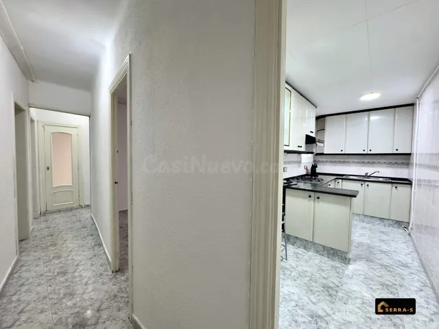 AMPLIO PISO DE 4 habitaciones, LUMINOSO Y CON UNA TERRAZA ES - foto 5
