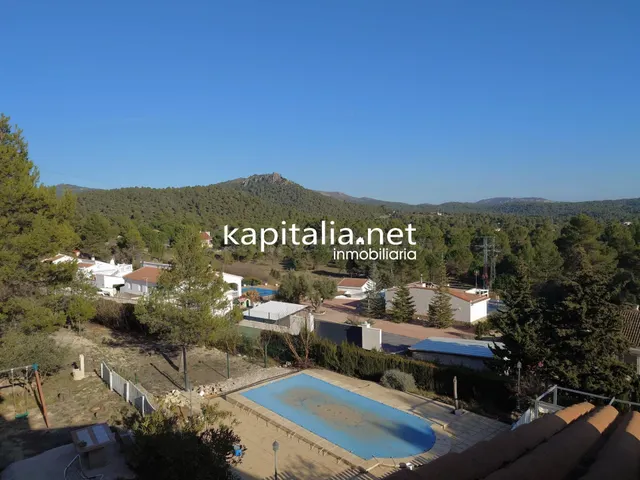 Chalet a la venta en la Sierra Mariola, Bocairent - foto 4