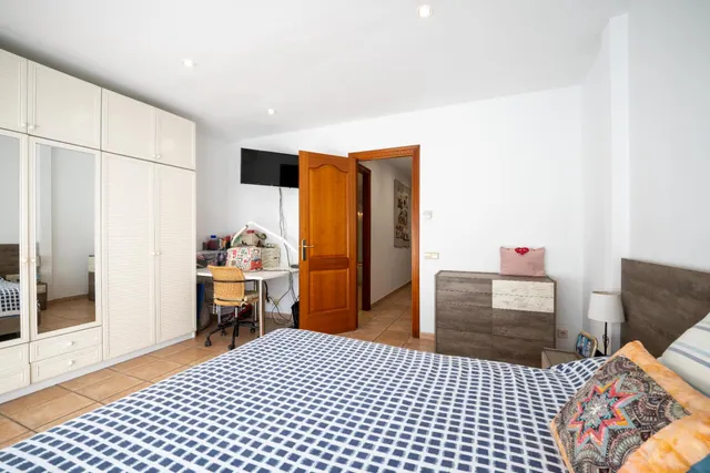 #  ¡Casa con encanto a solo 100 metros del mar en el Centre-Marítim de Mataró! — 33