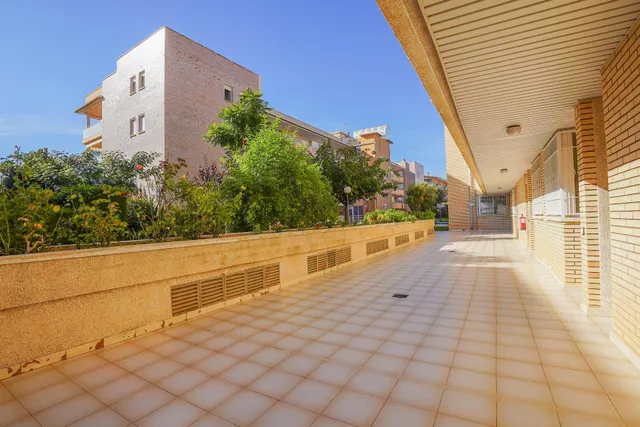 Piso reformado en Cambrils con piscina y parking incluido — 36
