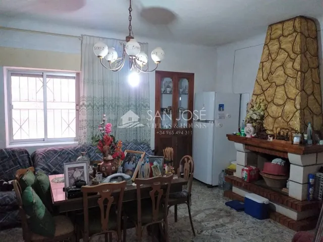SE VENDE CASA CON TERRENO URBANO EN BARINAS (MURCIA) - foto 4