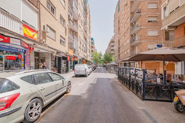 4D junto a Camino de Ronda — 37