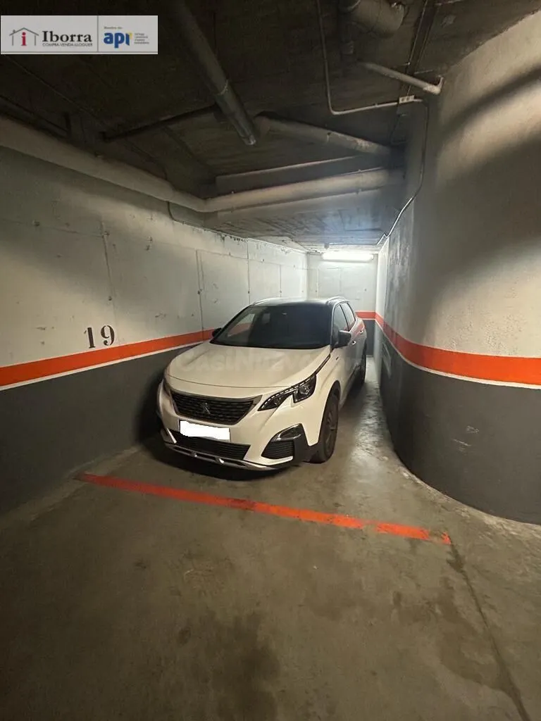 PARKING EN CALLE NARCIS OLLER EN SANT PEDRO