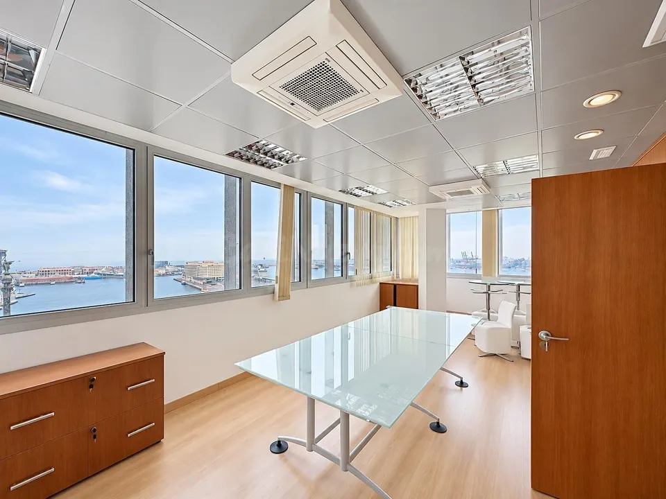 Oficina de 284 m2 con vistas al puerto y Montjuïc – Drassanes, Barcelona