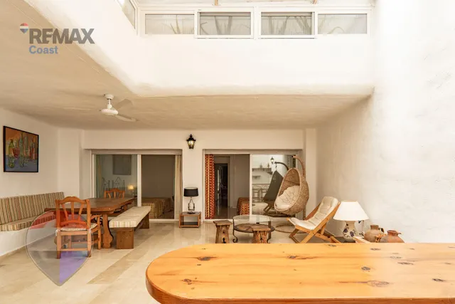 Amplio dúplex en Urb. Río Real - Marbella Este — 46