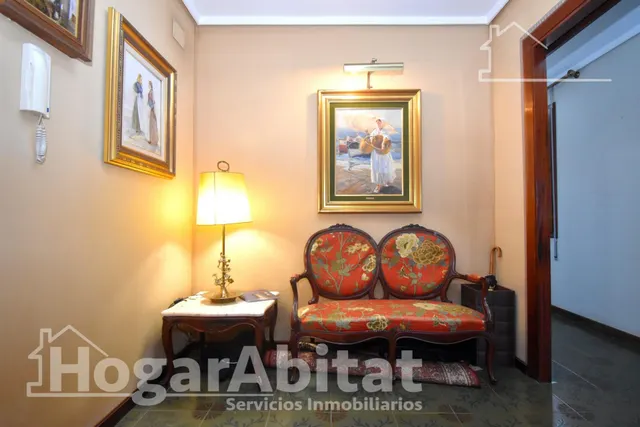 GRAN PISO SEÑORIAL CON BALCÓN Y TERRAZA EN AVENIDA PRINCIPAL — 42
