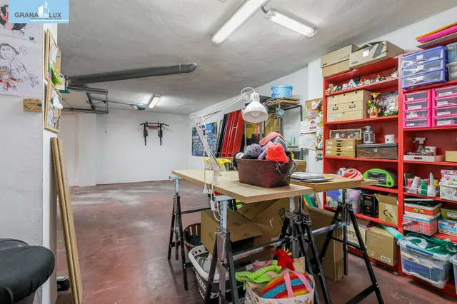 ¡Tu nuevo hogar te espera en Churriana de la Vega! Casa adosada con patio, garaje y futura parada de metro a pocos pasos. — 25