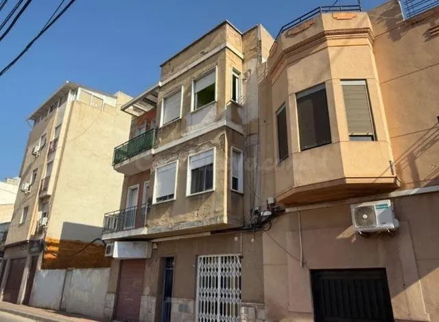SE VENDE piso OKUPA en C CALVARIO 19 de Murcia