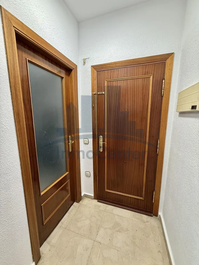 ALQUILER EN AVDA. SANTA MARINA — 9