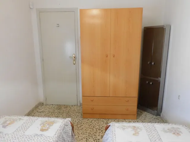 OPORTUNIDAD PISO 4º PLANTA 103 M2 TODO EXTERIOR CON ASCENSOR, 3 DORMITORIOS, BAÑO. — 24
