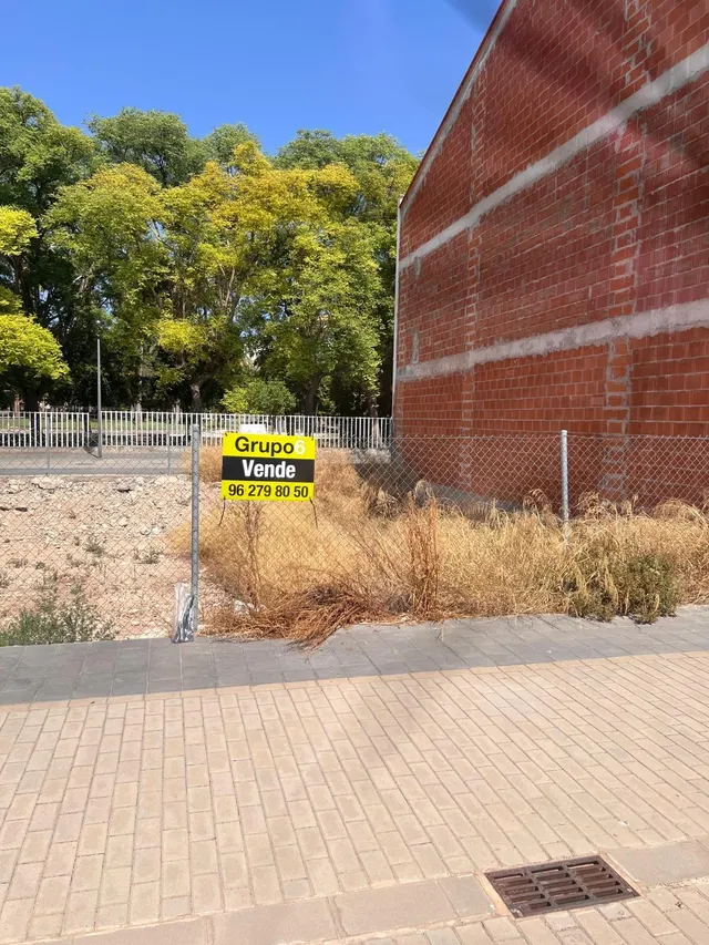 PARCELA URBANA EN EL CENTRO DE LLIRIA — 4