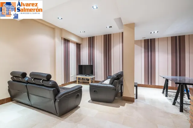 ADOSADA EN URBANIZACIÓN EN HUETOR VEGA — 32
