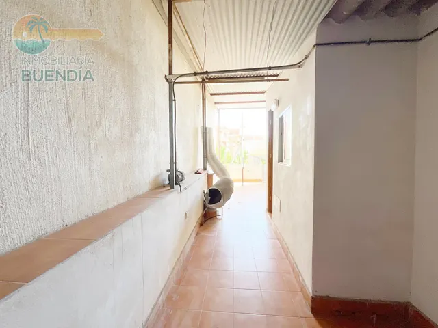FANTASTICO LOCAL COMERCIAL A TAN SOLO 120M DE LA PLAYA — 6