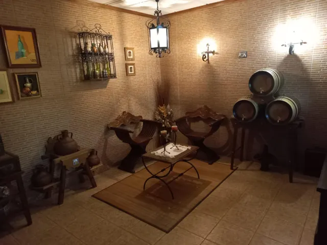 Casa de campo con gran almacén — 9