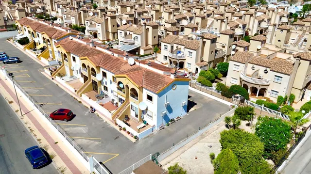 2 BEDROOM APARTAMENTO SE VENDE EN PLAYA FLAMENCA - foto 2