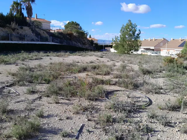TERRENO URBANO A LA VENTA EN BENAGUACIL — 13