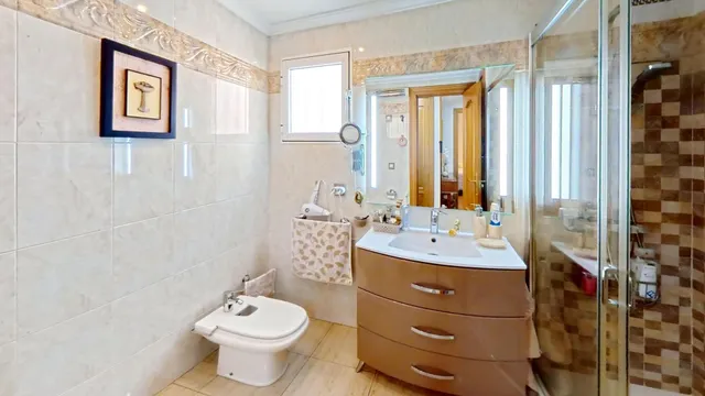 ¡Espectacular piso totalmente renovado junto al Bulevar del Pla! — 16