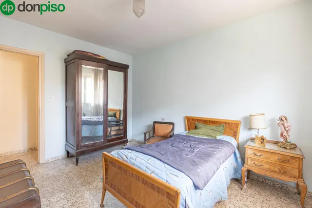 Piso con terraza y gran potencial junto a Camino de Ronda — 10