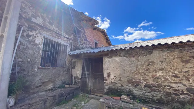 Gran Casa  para rehabilitar en pueblo tranquilo del pirineo — 30