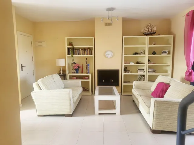 ÁTICO EXCLUSIVO CON VISTAS, TERRAZAS, PISCINA Y GARAJE – A 250 M DE LA PLAYA — 7