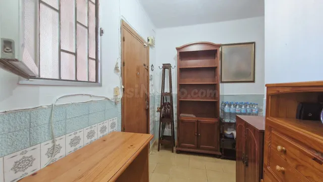 ¡TU NUEVO PROYECTO TE ESPERA EN MÁLAGA!  PISO CON TERRAZA Y MUCHÍSIMO POTENCIAL — 2