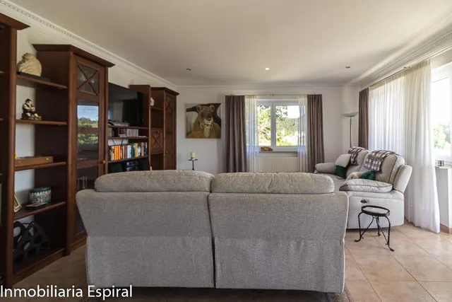 Impresionante Chalet en Abegondo con Vistas al Valle . — 19