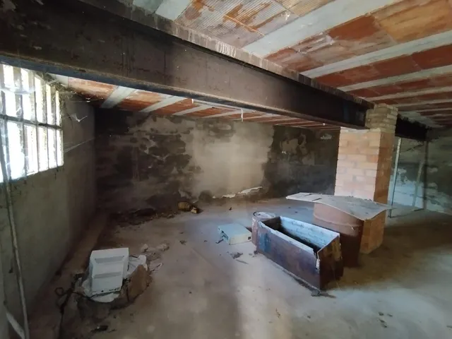 TERRENY PLA DE 600M2 AMB NAU DE 275M2 I CASETA AUXILIAR — 21